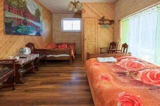Гостевой дом Vilkdvaris Плунге Двухместный номер с 1 кроватью или 2 отдельными кроватями и собственной ванной комнатой-1