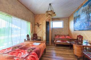 Гостевой дом Vilkdvaris Плунге Двухместный номер с 1 кроватью или 2 отдельными кроватями и собственной ванной комнатой-2