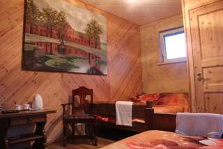 Гостевой дом Vilkdvaris Плунге Двухместный номер с 1 кроватью или 2 отдельными кроватями и собственной ванной комнатой-5